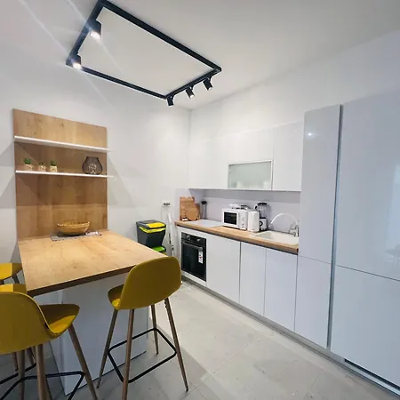 Zen Place Apartman With Private Parking 公寓 *